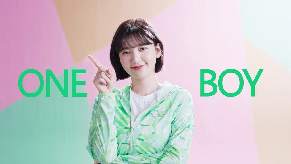 ONE BOY 衝鋒衣 郭雪芙 M.jpg