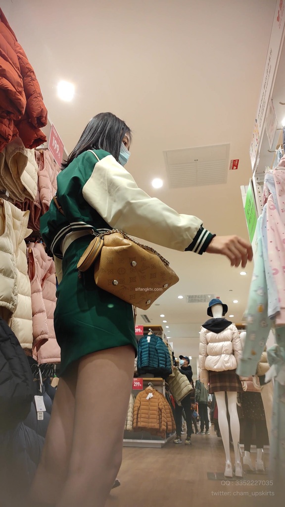 【XLBCD】210绿色连衣裙长袜子小姐姐，白色内内 10.jpg