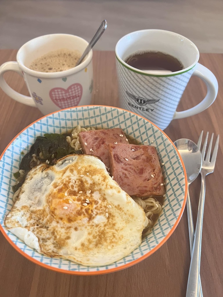 1餐蛋麵.jpg