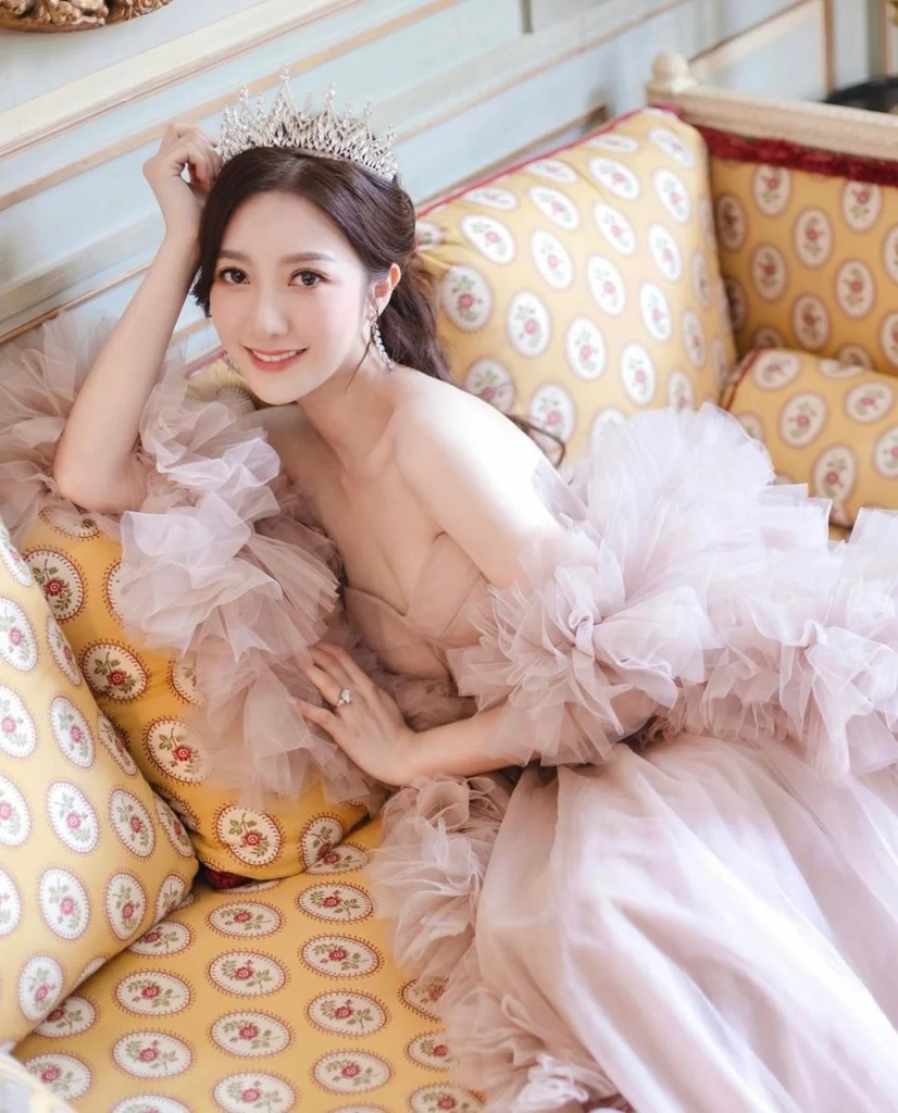 5 何依婷 (何依婷IG).jpg