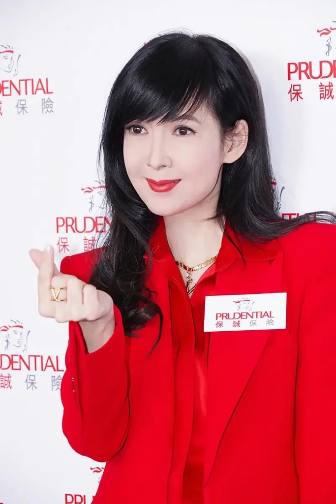 4   周慧敏活動官方照片被質疑修圖過度。.jpg