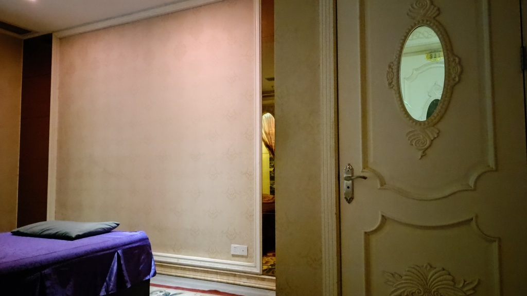 吾使人地行過睇表演