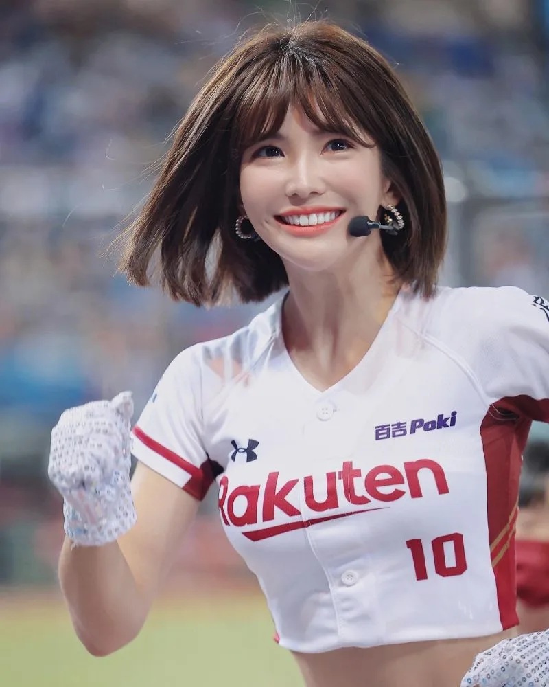 2 壯壯是棒籃雙棲啦啦隊團長，2017年帶啦啦隊到韓國，為征戰世界棒球經典賽的中華隊應援，被封「台灣隊長」。.jpg.jpg