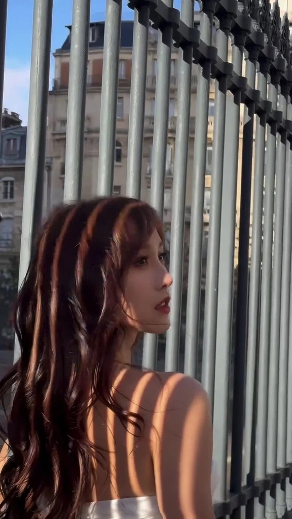 6    網友估佢係咪閃婚。.jpg