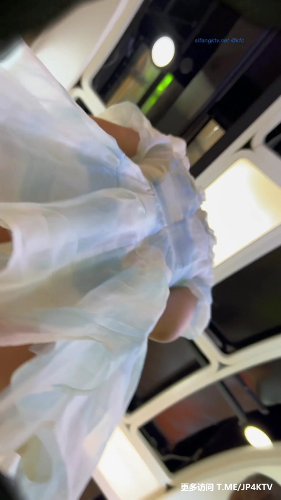 #KFC 两美女带一胖助理美女和助理透明骚内一箭三雕 055.jpg