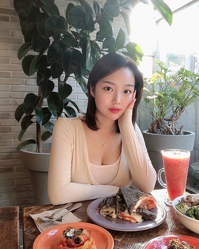 011.jpg