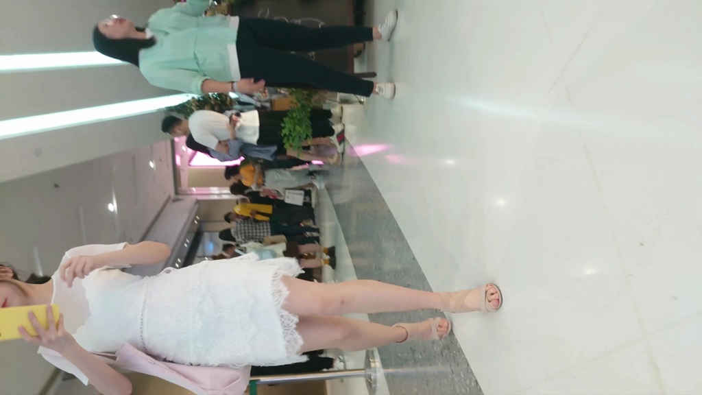 女神！白裙紫窄内极品小靓妹4k 42.jpg