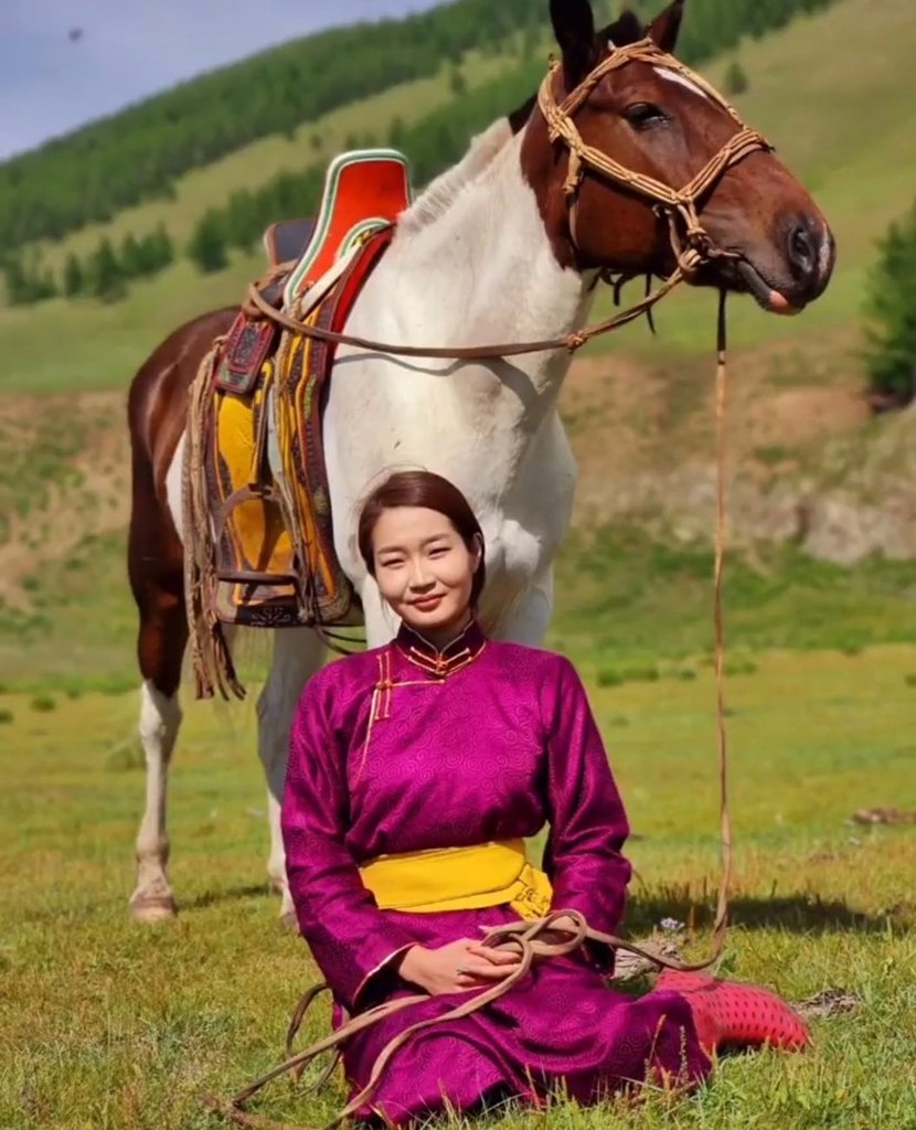 Ladies and Horses (33) - Copy.jpg