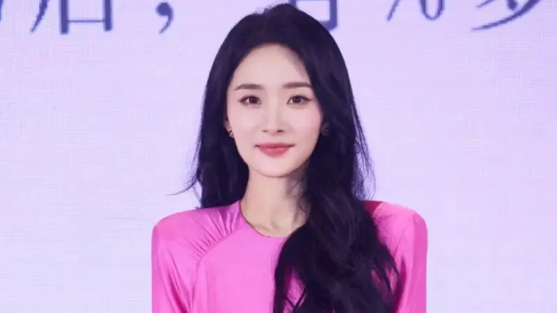 1 ▲楊冪濾鏡被關，讓魚尾紋、疤痕無所遁形。.jpg