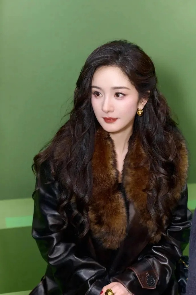 3 時裝秀工作室版本，楊冪狀態無懈可擊。.jpg