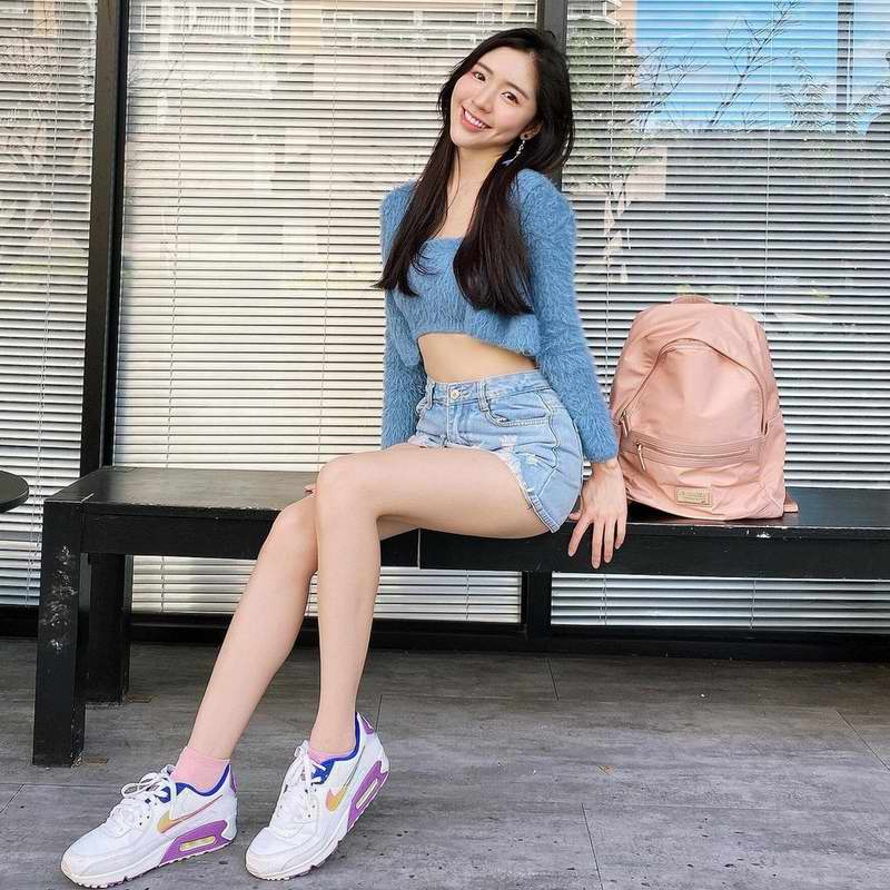 002.jpg