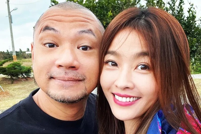 2  金剛（左）與小嫻和平分手。.jpg