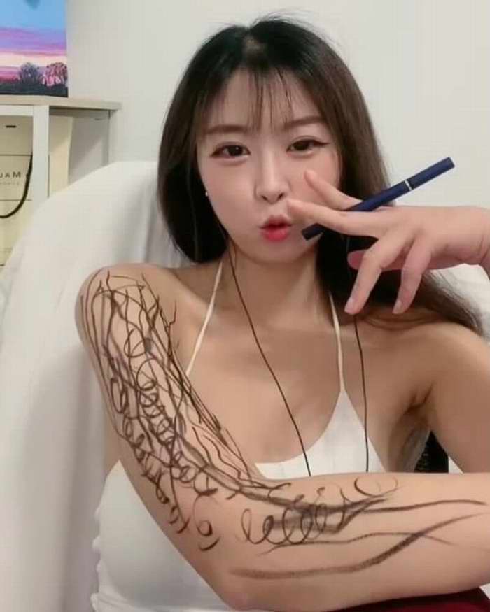 011.jpg