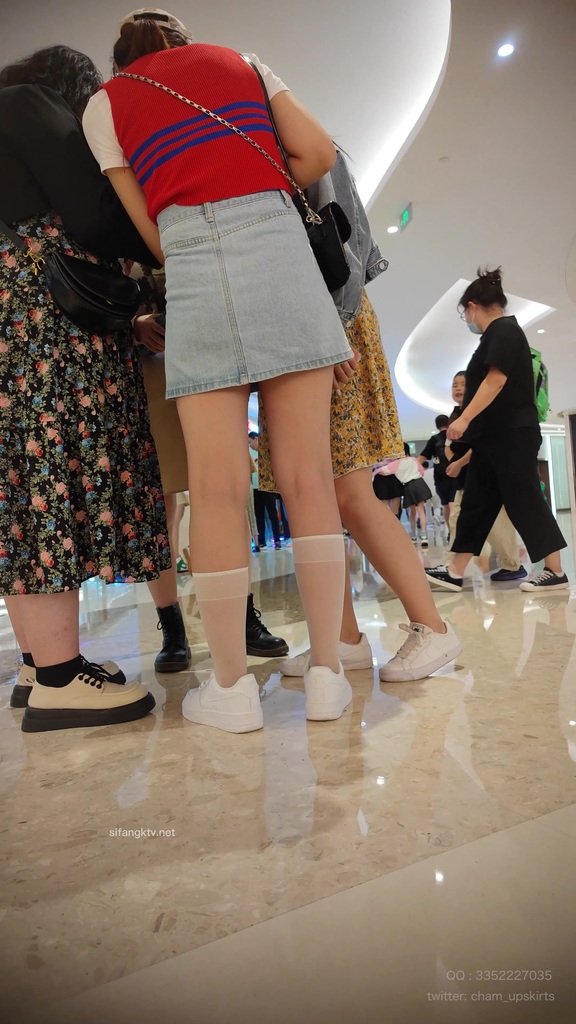 【XLBCD】225白色丝袜牛仔裙眼睛小姐姐，蓝色内内 07.jpg