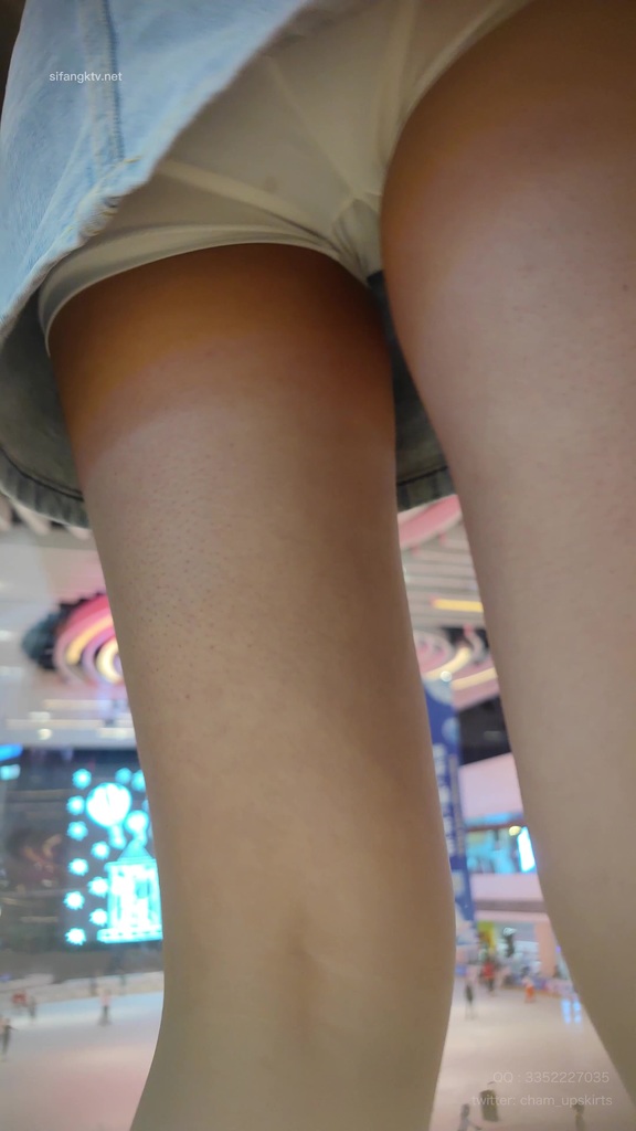 【XLBCD】225白色丝袜牛仔裙眼睛小姐姐，蓝色内内 38.jpg