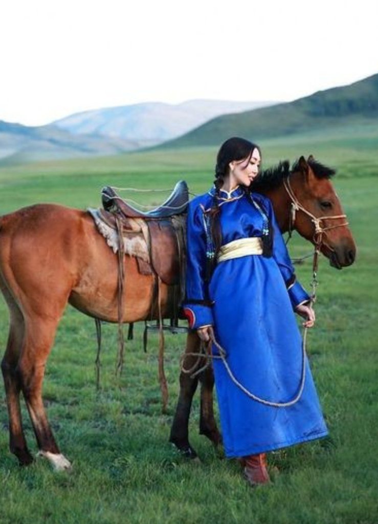 Ladies and Horses (2) - Copy.jpg