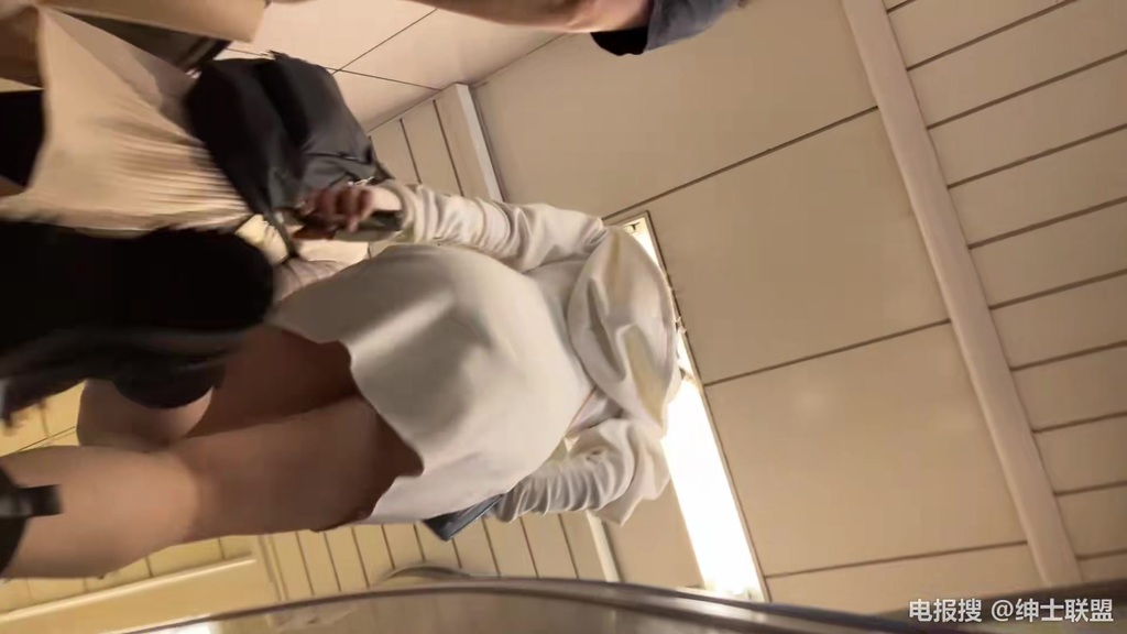 7474557 012.jpg