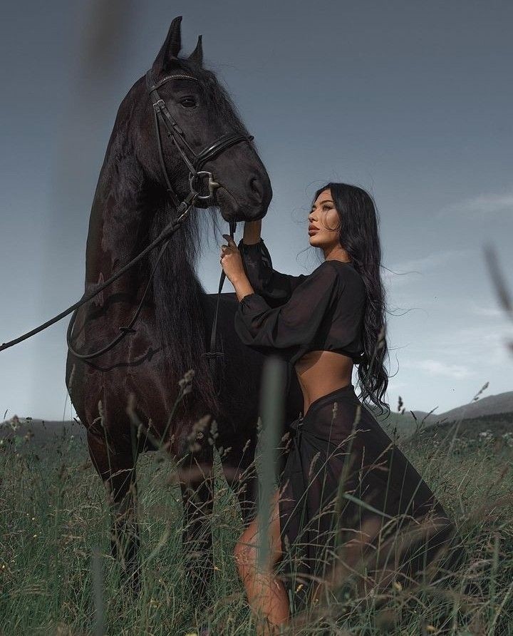 Ladies and Horses (16) - Copy.jpg