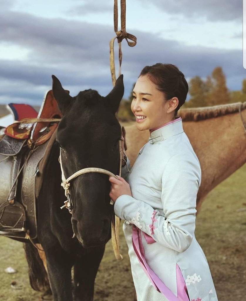 Ladies and Horses (18) - Copy.jpg