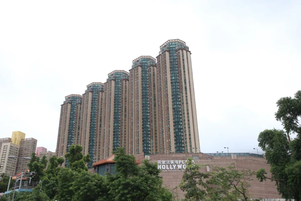 2  林作最新以738萬元沽出鑽石山星河明居單位，成交價較之前叫價劈逾26%。.jpg.jpg