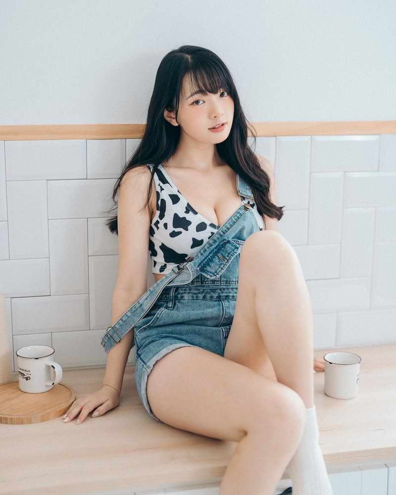002.jpg