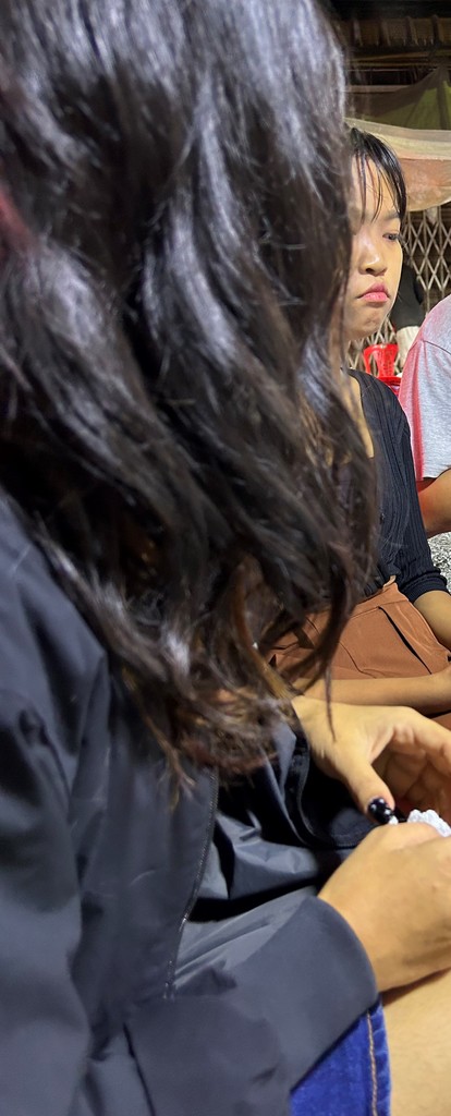 朋友條女成日唧咀