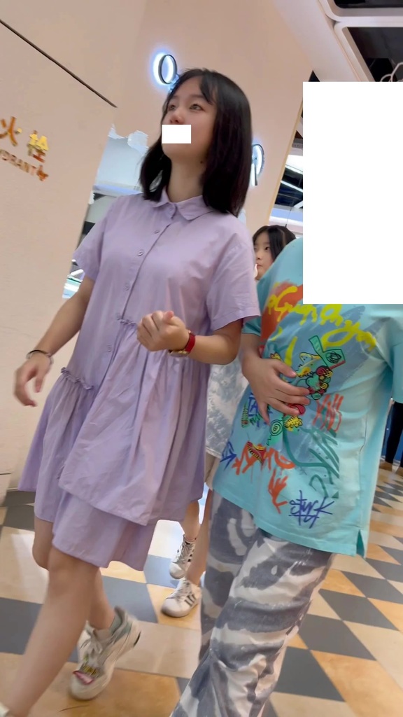 【_KFC_356_】长裙学妹和舍友逛街淡紫色内内青春可爱 01.jpg