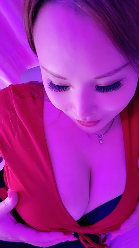 誘人大波美少女