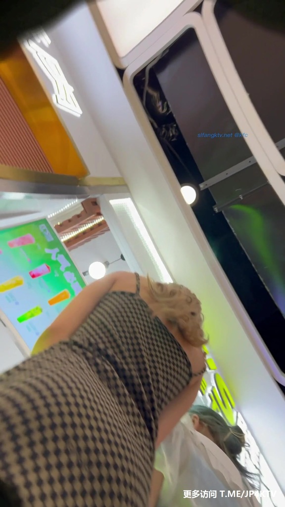 #KFC 两美女带一胖助理美女和助理透明骚内一箭三雕 014.jpg