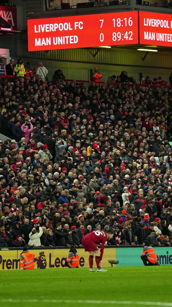 230305132931-04-liverpool-manchester-united-0305.jpg