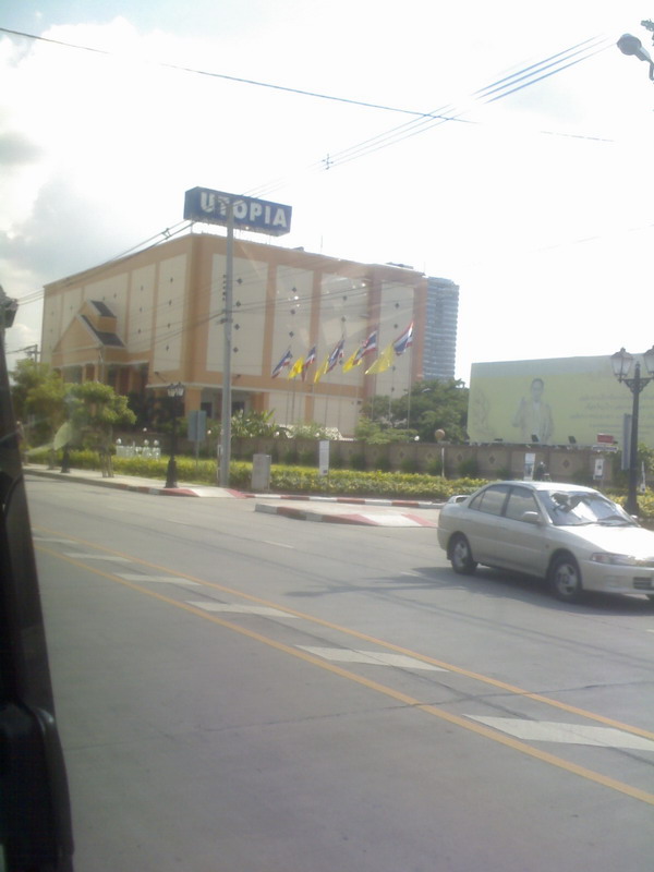UTOPIA~1.JPG