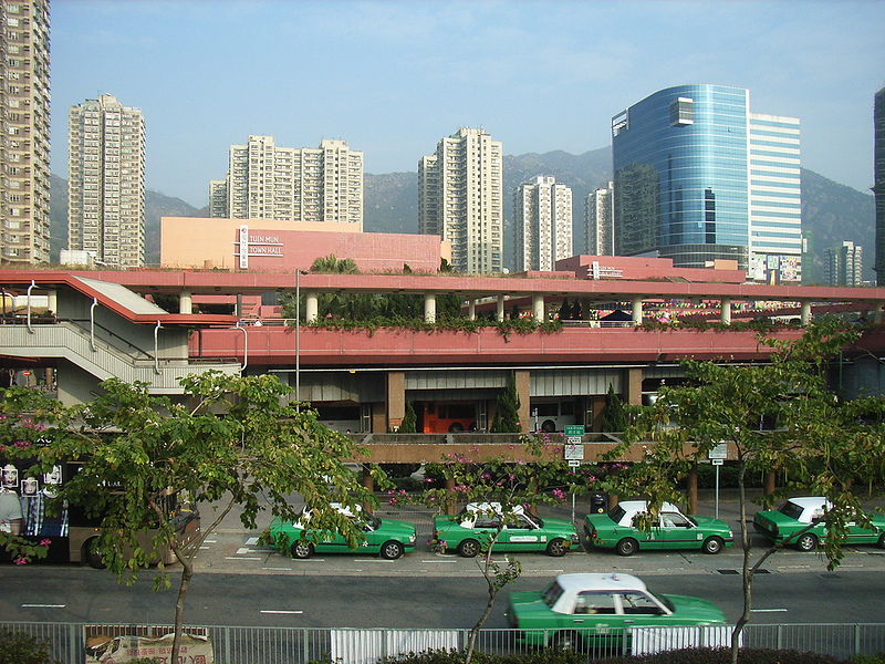 800px-HK_Tuen_Mun_Cultural_Square_n_green_taxi_stop.jpg