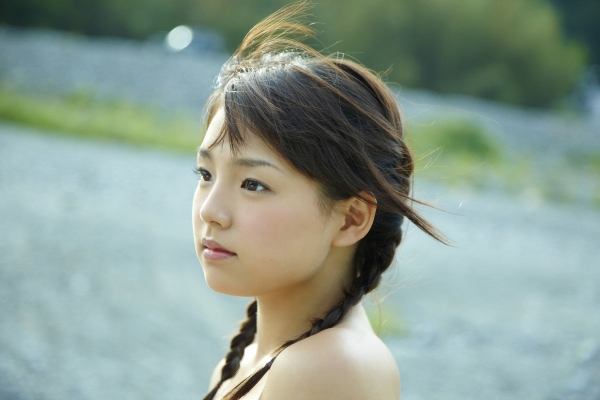ai%20shinozaki.jpg