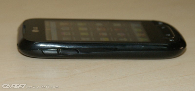 LG Optimus Net Dual P698 3G6.jpg