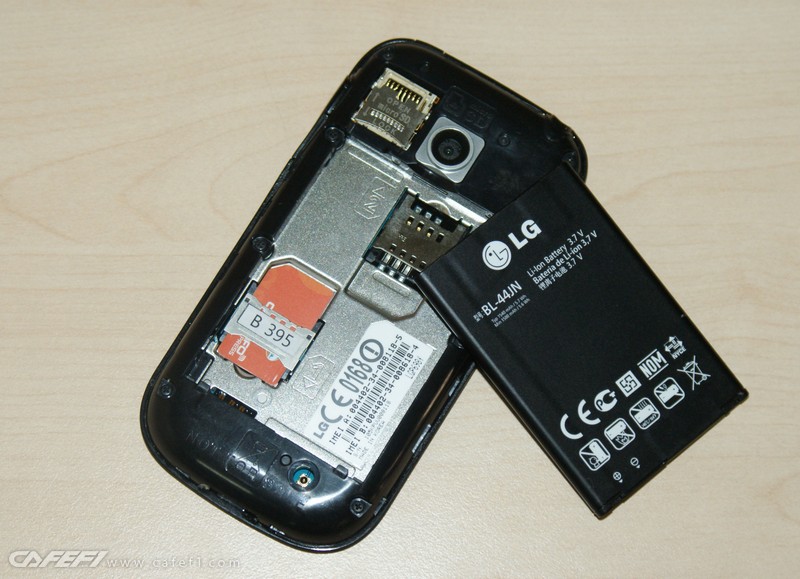 LG Optimus Net Dual P698 3G9.jpg