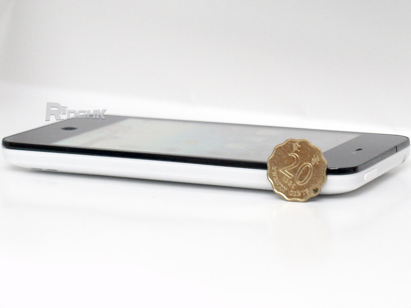 4. 機身厚度為 10.3mm.jpg