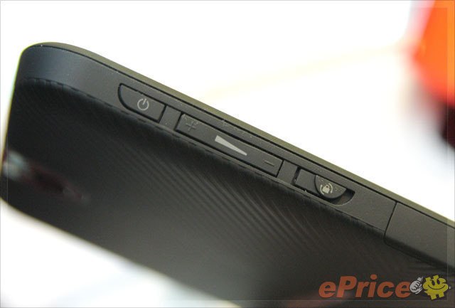 TOSHIBA AT1S0 (側身).jpg