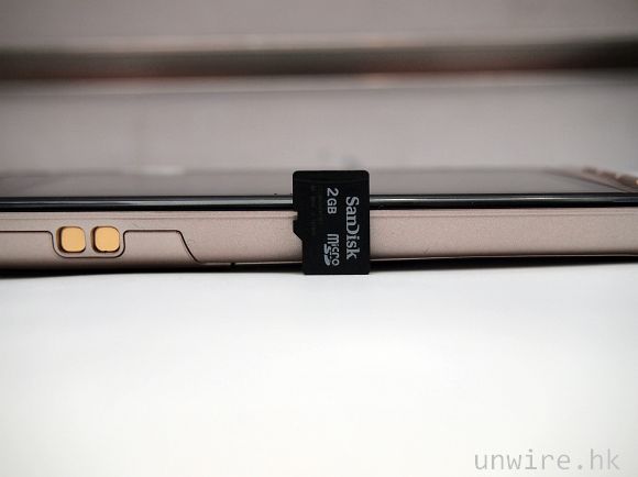 5. 機身厚度9.8mm.jpg