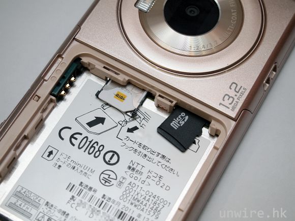 10.支援以 microSD 記憶卡作擴充存儲，採用 micro SIM.jpg