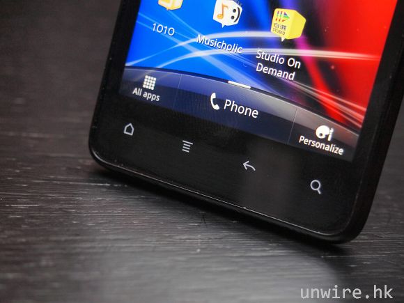 2.機身下方設有 4 個輕觸式按鍵，功能分別是主頁鍵、菜單鍵、返回鍵及搜尋鍵.jpg.jpg