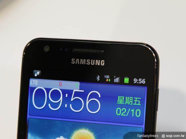 2.具備 200 萬畫素前置鏡頭，可以支援視訊通話使用.JPG