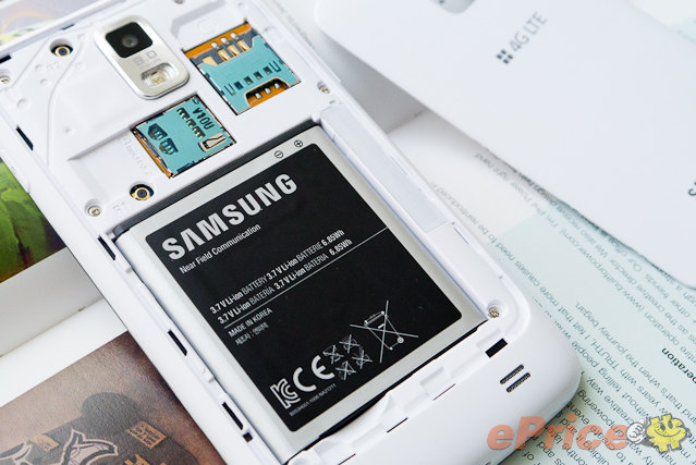 8a. 1850mAh 電池，同時支援 NFC.jpg