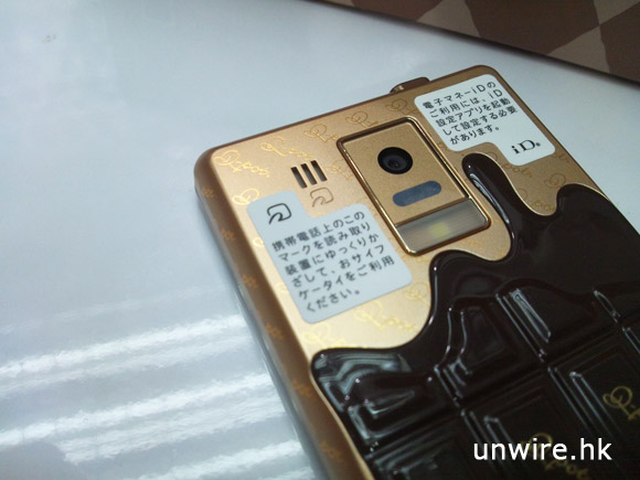 6.機背800 萬像素CMOS 感光元件鏡頭加 LED 補光燈.jpg