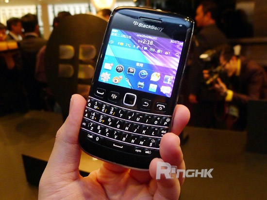 blackberrybold9790_04.jpg