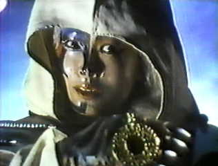 5 大神官比休姆.jpg