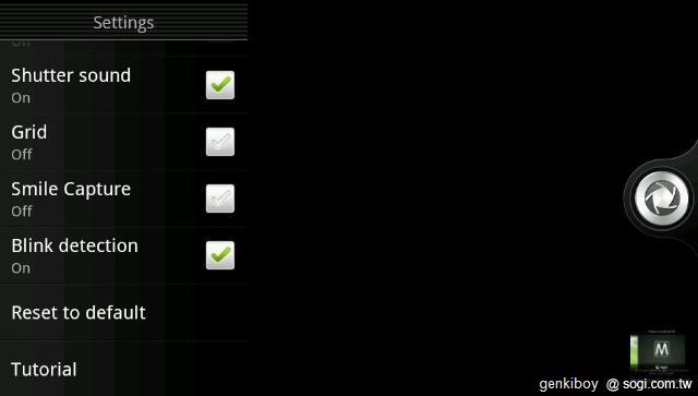 64.設定中可以看到格線、微笑快門、閉眼偵測等選項.jpg