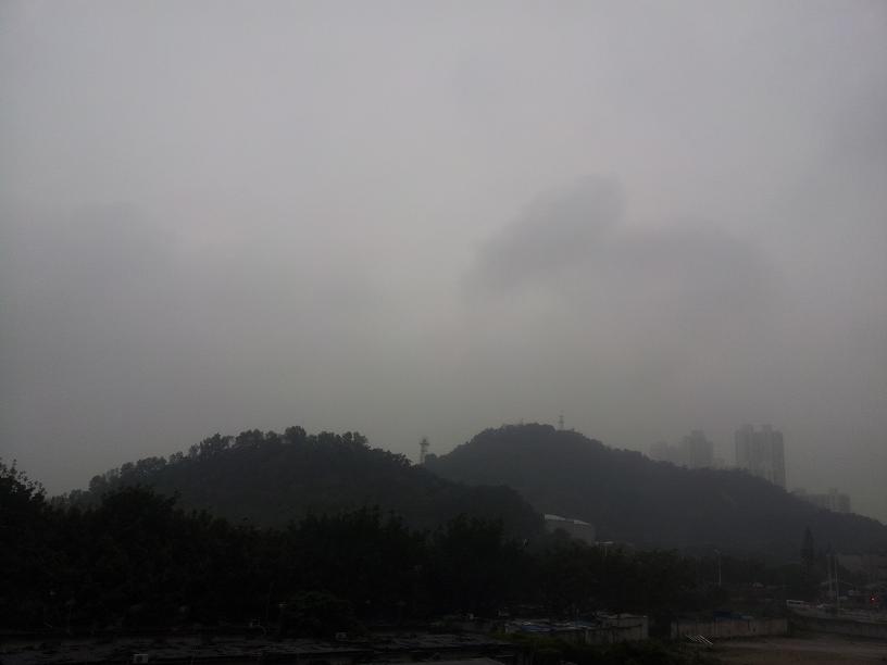 春雨下的天空···