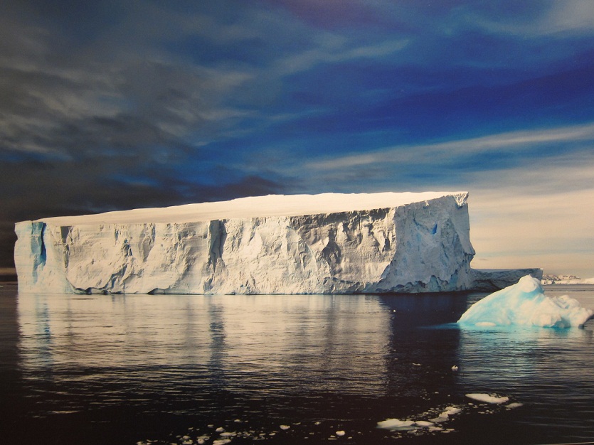 6_Iceberg at Paulet Island @ Antartica.JPG
