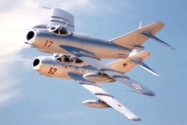 歼-5-7.jpg