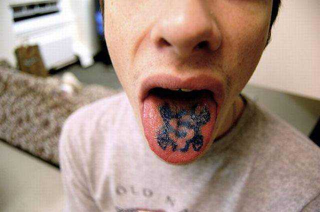 tongue-tatto18.jpg
